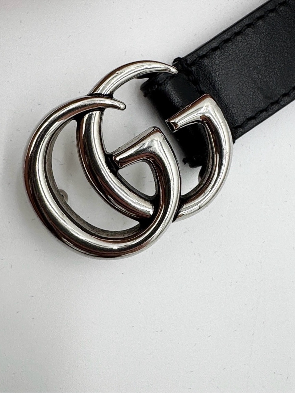 Gucci Black Leather Belt with Silver GG Logo